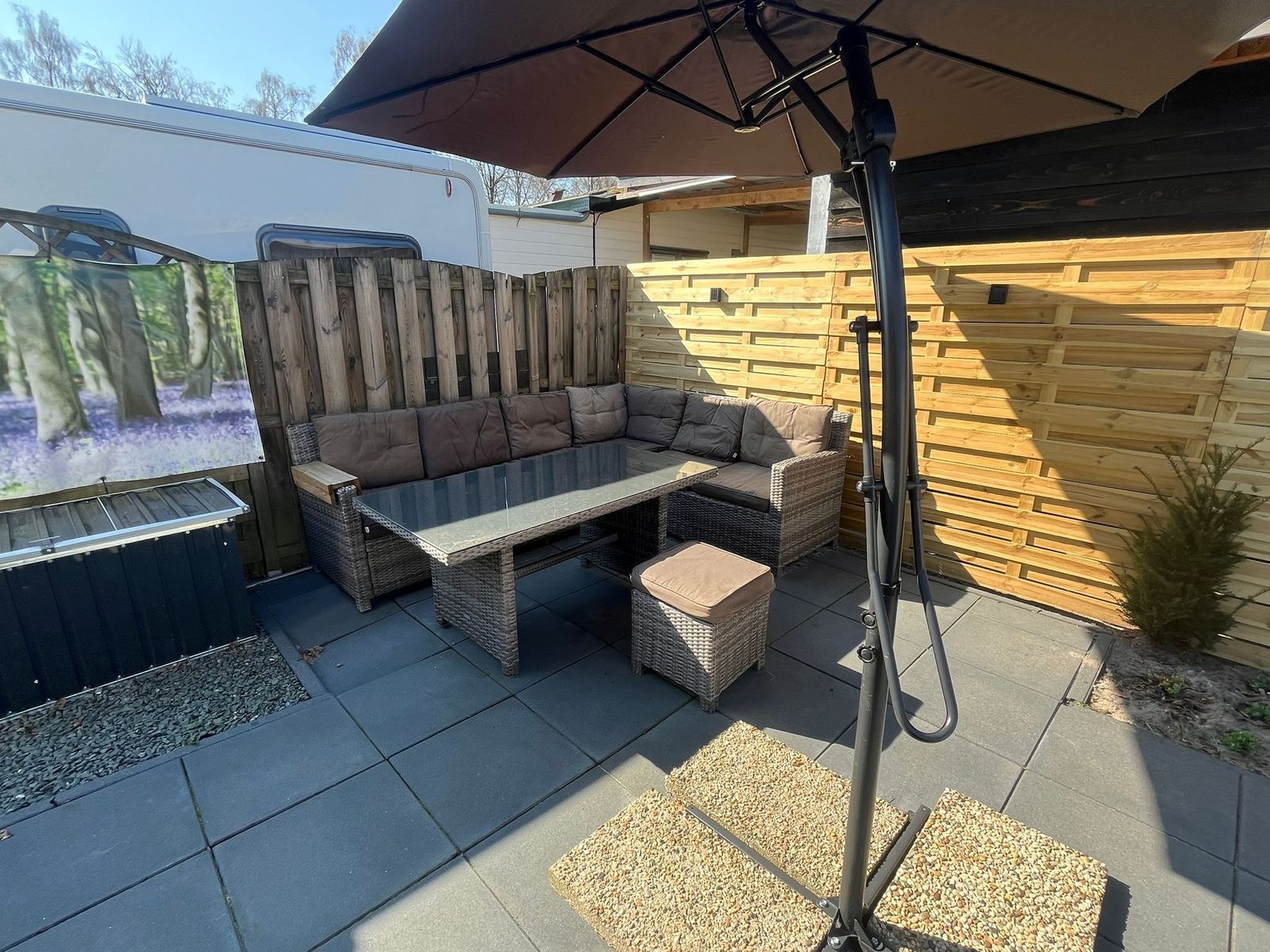 Gezellige loungehoek op het terras